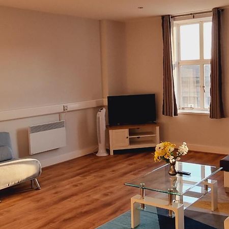 Modern And Spacious Swansea Centre Apartment Bagian luar foto