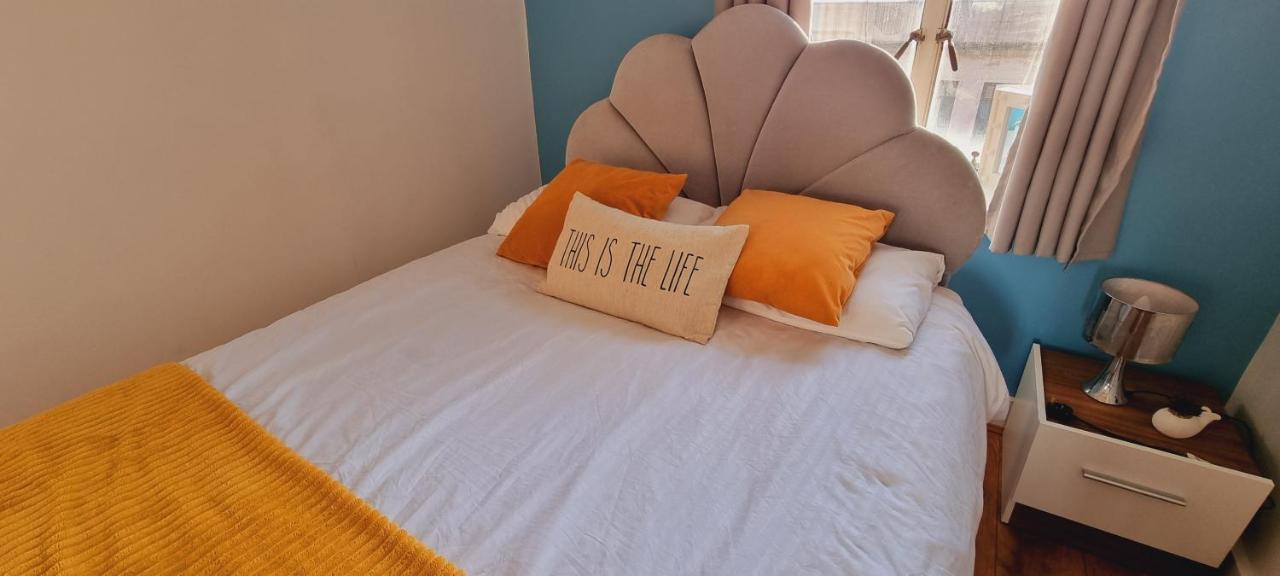Modern And Spacious Swansea Centre Apartment Bagian luar foto