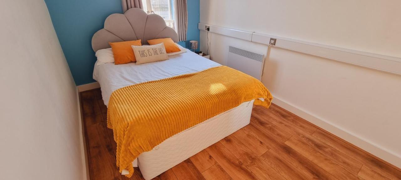 Modern And Spacious Swansea Centre Apartment Bagian luar foto