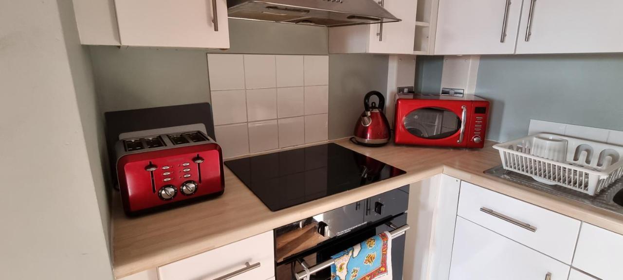 Modern And Spacious Swansea Centre Apartment Bagian luar foto